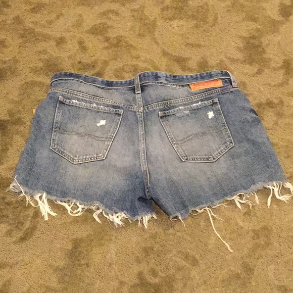 Shorts - Picture 2 of 4